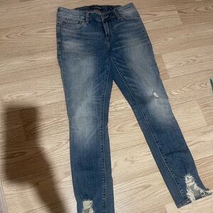 Lucky Brand Women's Faded Blue Skinny Jeans